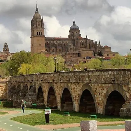 El Campanario. * Villoria